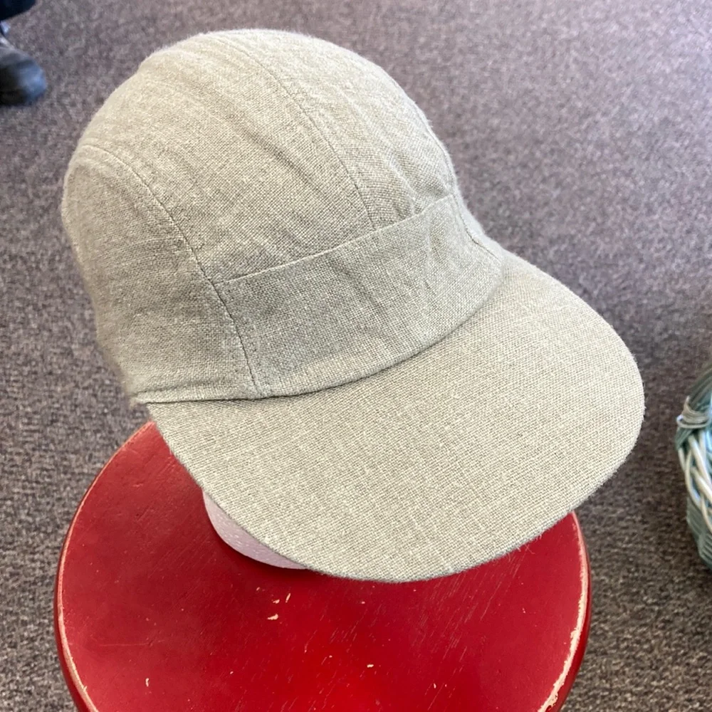 Gap 100% Linen Cap - Picture 1 of 7